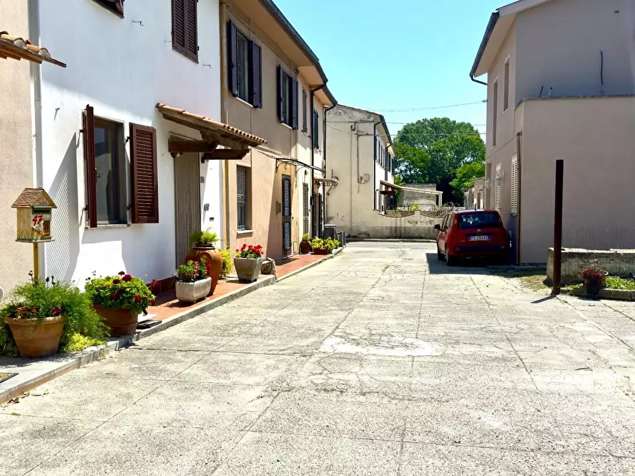Immagine 31 di Terratetto in vendita  a Cascina