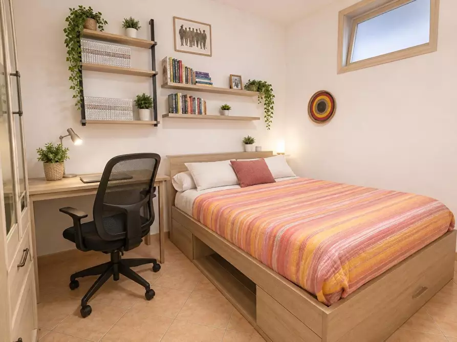 Immagine 17 di Appartamento in vendita  a Siena
