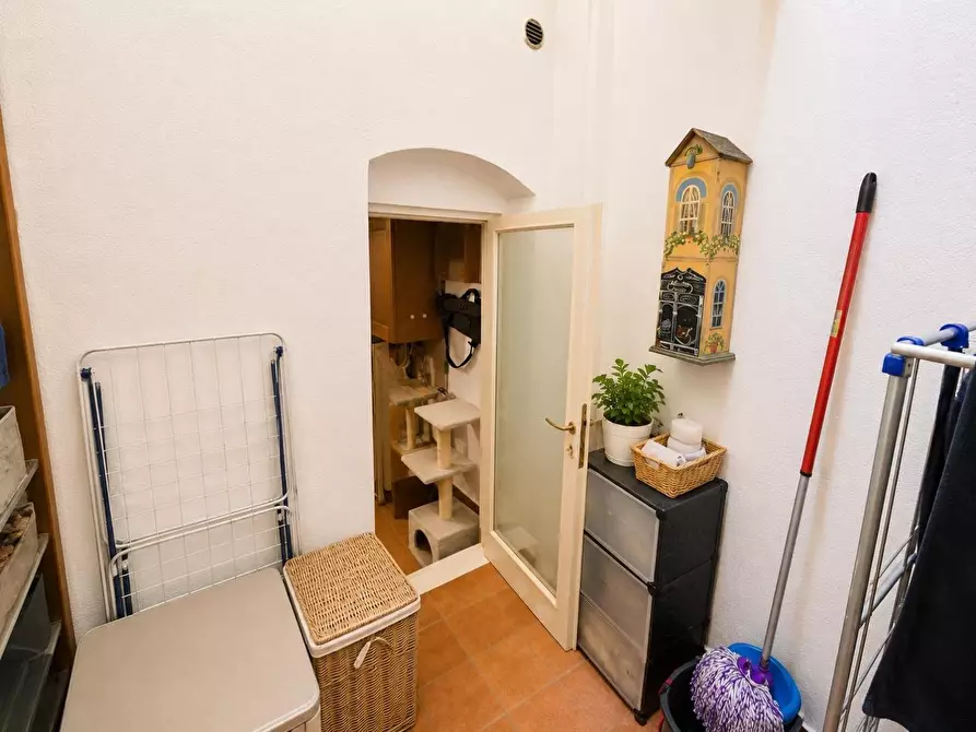 Immagine 5 di Appartamento in vendita  a Siena