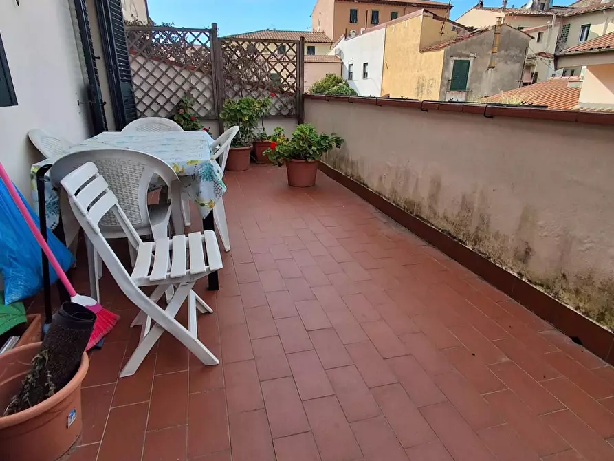 Immagine 4 di Casa bifamiliare in vendita  a Livorno