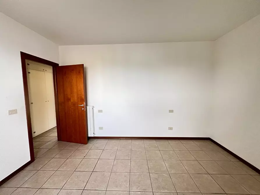 Immagine 16 di Appartamento in vendita  a Santa Maria A Monte