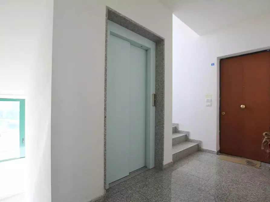 Immagine 4 di Appartamento in vendita  a Siena