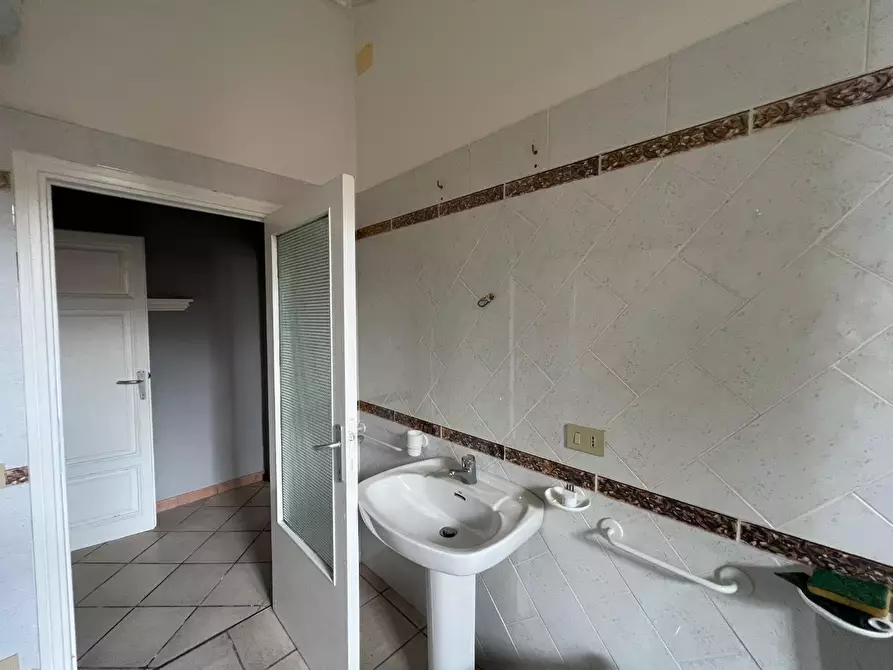 Immagine 27 di Casa bifamiliare in vendita  a Rosignano Marittimo