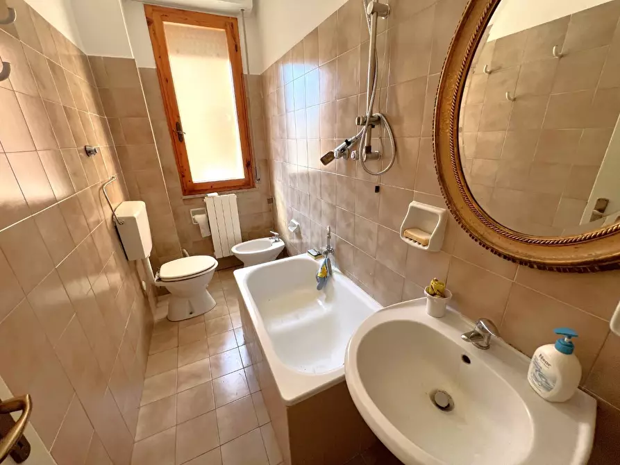 Immagine 8 di Appartamento in vendita  a Cascina