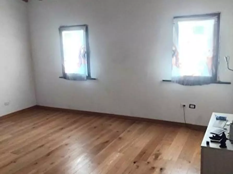 Immagine 1 di Terratetto in vendita  a Vecchiano