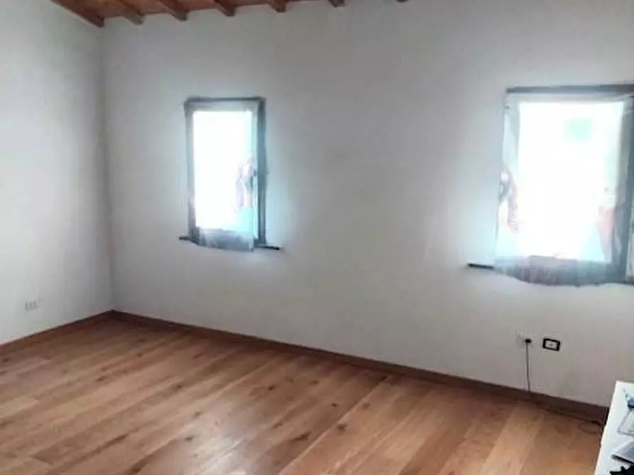 Immagine 10 di Terratetto in vendita  a Vecchiano