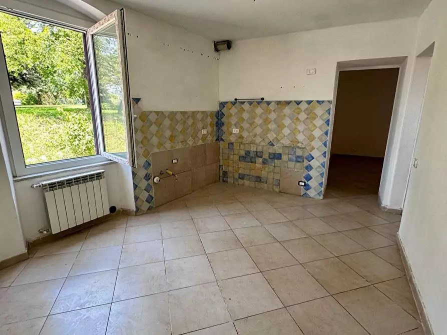 Immagine 1 di Appartamento in vendita  a Massa