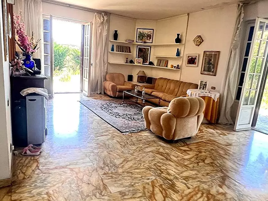 Immagine 13 di Villa in vendita  a Colle Di Val D'elsa