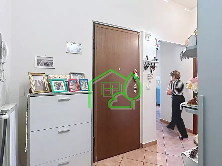 Immagine 13 di Appartamento in vendita  a Viareggio