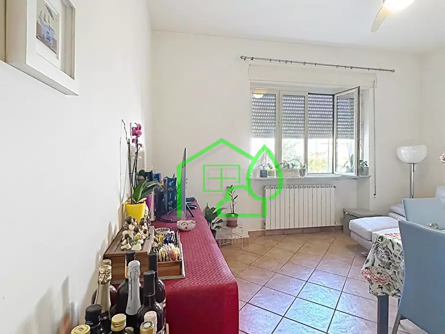 Immagine 2 di Appartamento in vendita  a Viareggio