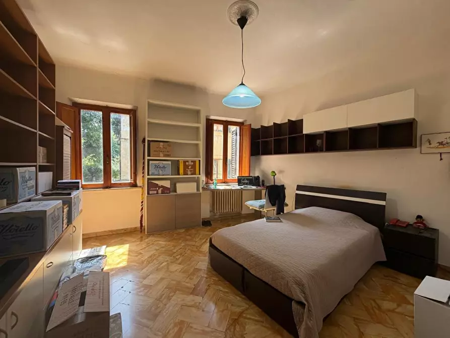 Immagine 19 di Appartamento in vendita  a Siena