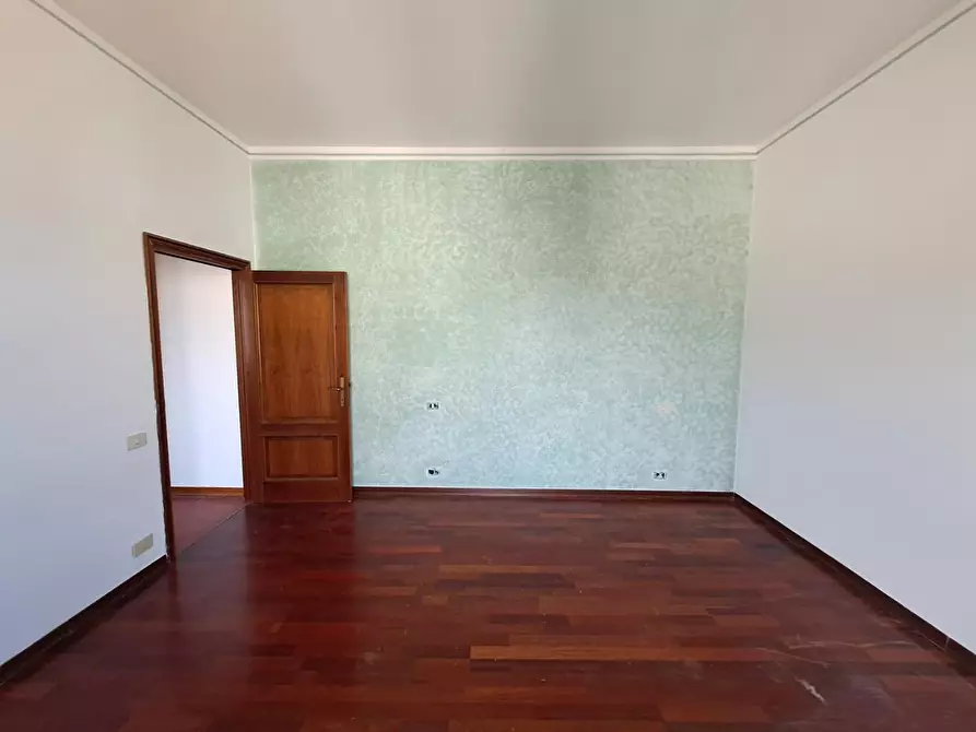 Immagine 11 di Appartamento in vendita  a Poggibonsi