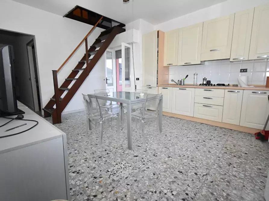 Immagine 3 di Appartamento in vendita  a San Giuliano Terme