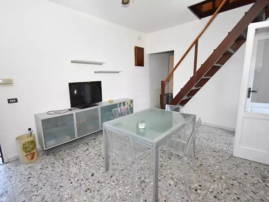 Immagine 2 di Appartamento in vendita  a San Giuliano Terme
