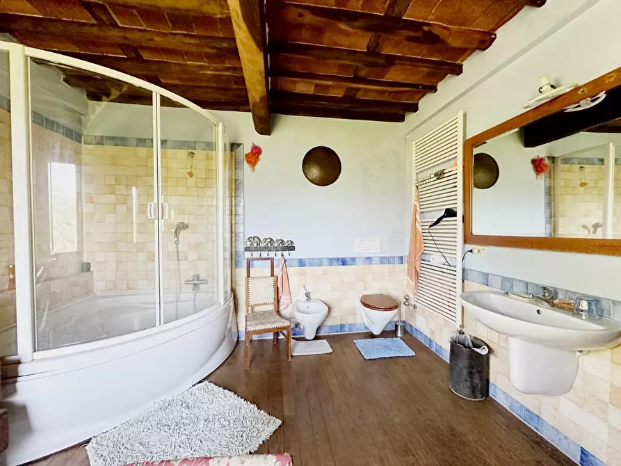 Immagine 13 di Rustico / casale in vendita  a Borgo A Mozzano