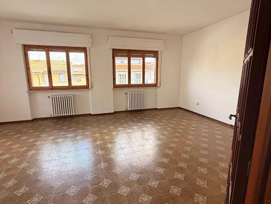 Immagine 4 di Appartamento in vendita  a Cecina