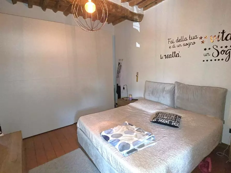 Immagine 9 di Appartamento in vendita  a Lucca