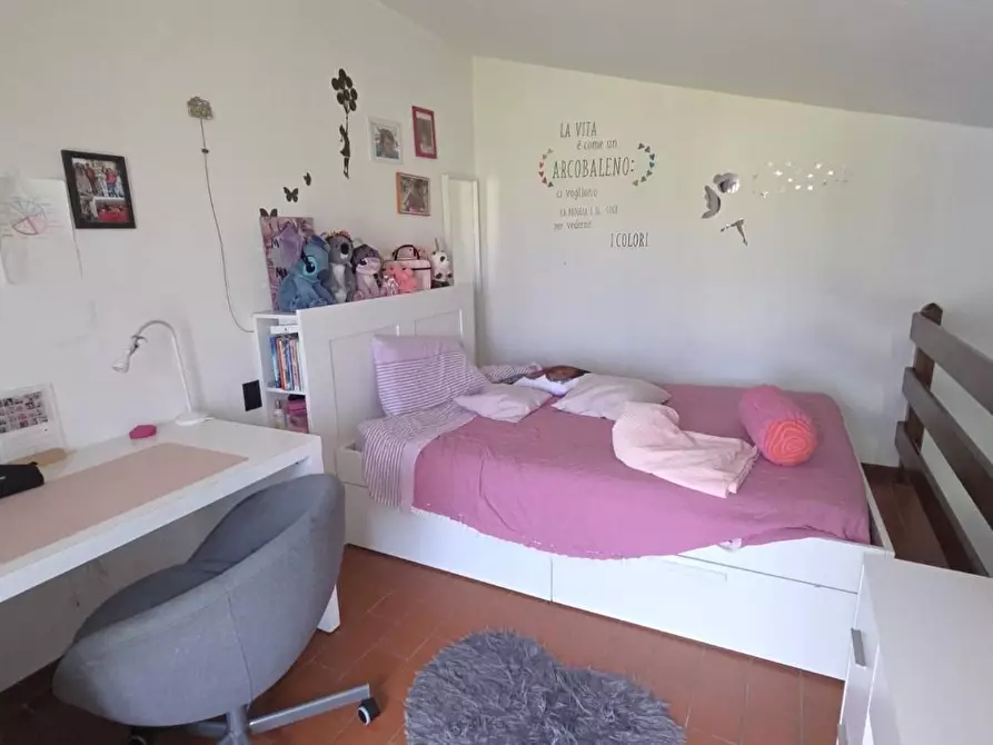 Immagine 19 di Appartamento in vendita  a Lucca