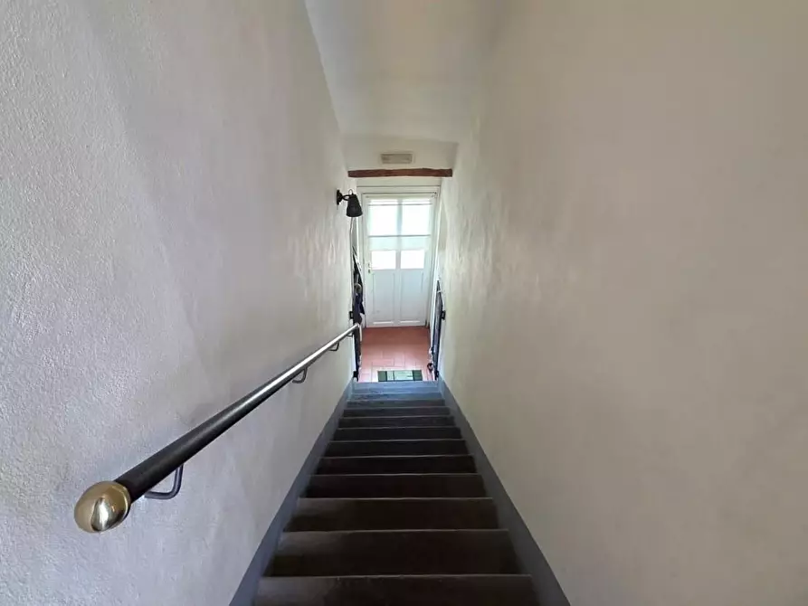 Immagine 23 di Appartamento in vendita  a Lucca