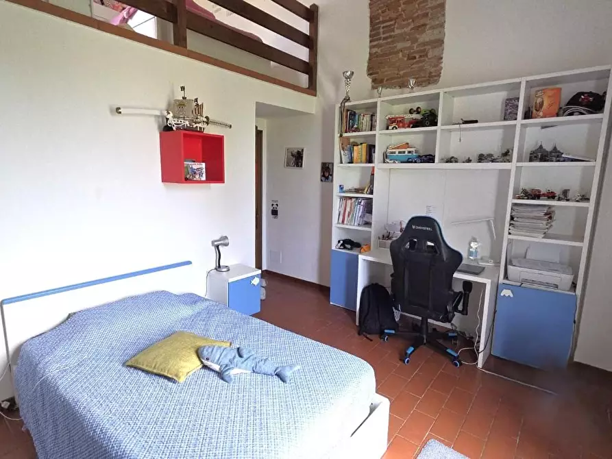 Immagine 15 di Appartamento in vendita  a Lucca