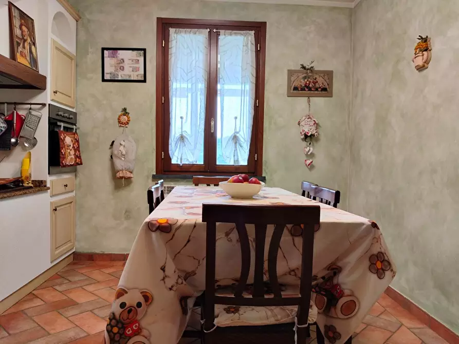 Immagine 10 di Villa in vendita  a Santa Maria A Monte