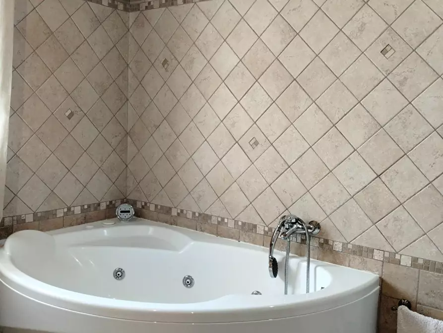 Immagine 24 di Villa in vendita  a Santa Maria A Monte