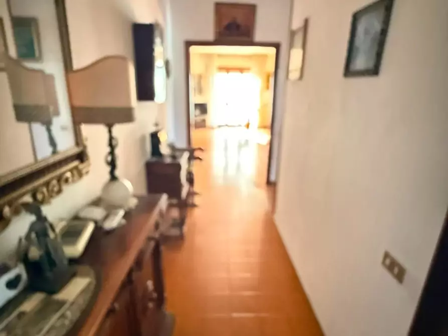 Immagine 3 di Appartamento in vendita  a Carrara