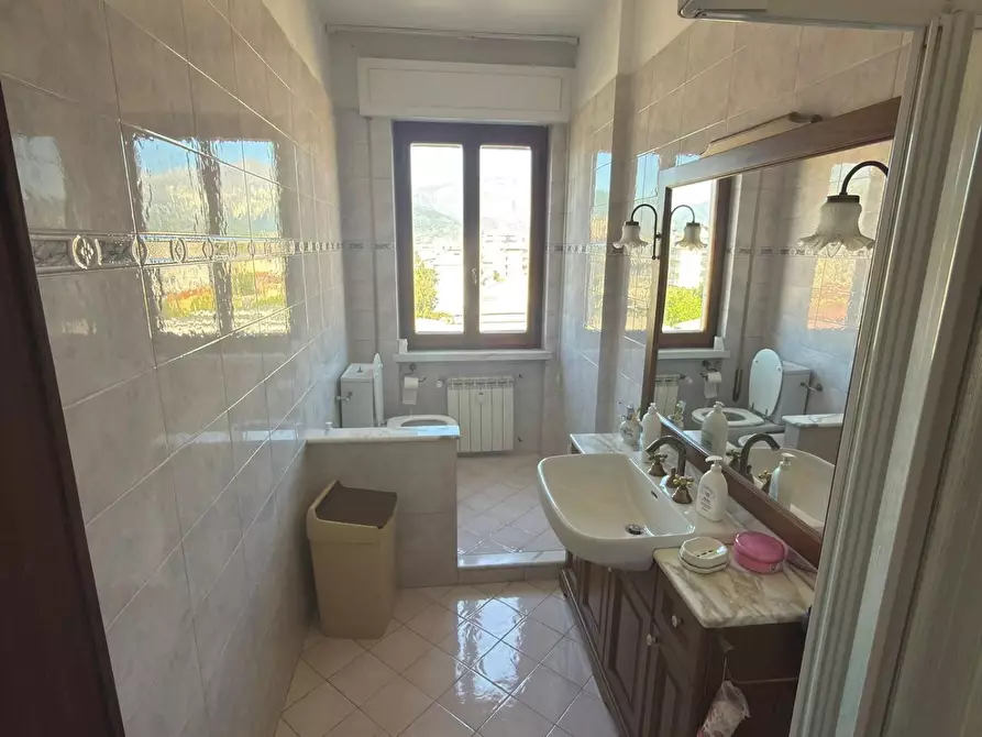 Immagine 17 di Appartamento in vendita  a Carrara