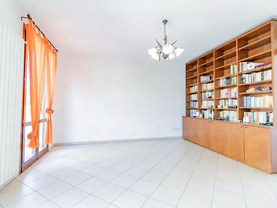 Immagine 1 di Villetta a schiera in vendita  a Cascina