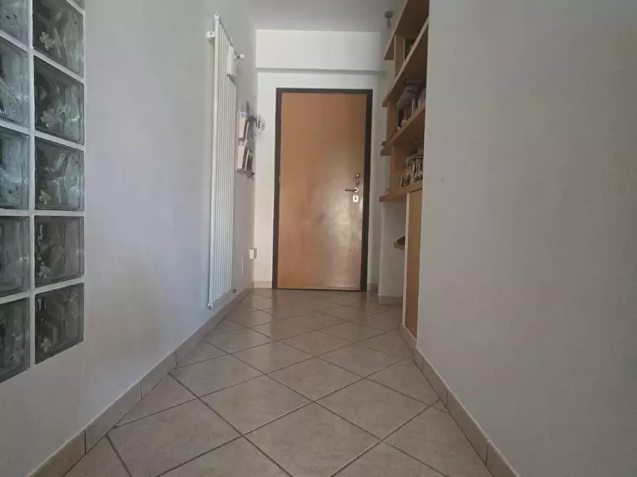 Immagine 11 di Appartamento in vendita  a Siena