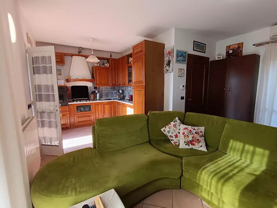 Immagine 9 di Villa in vendita  a Livorno