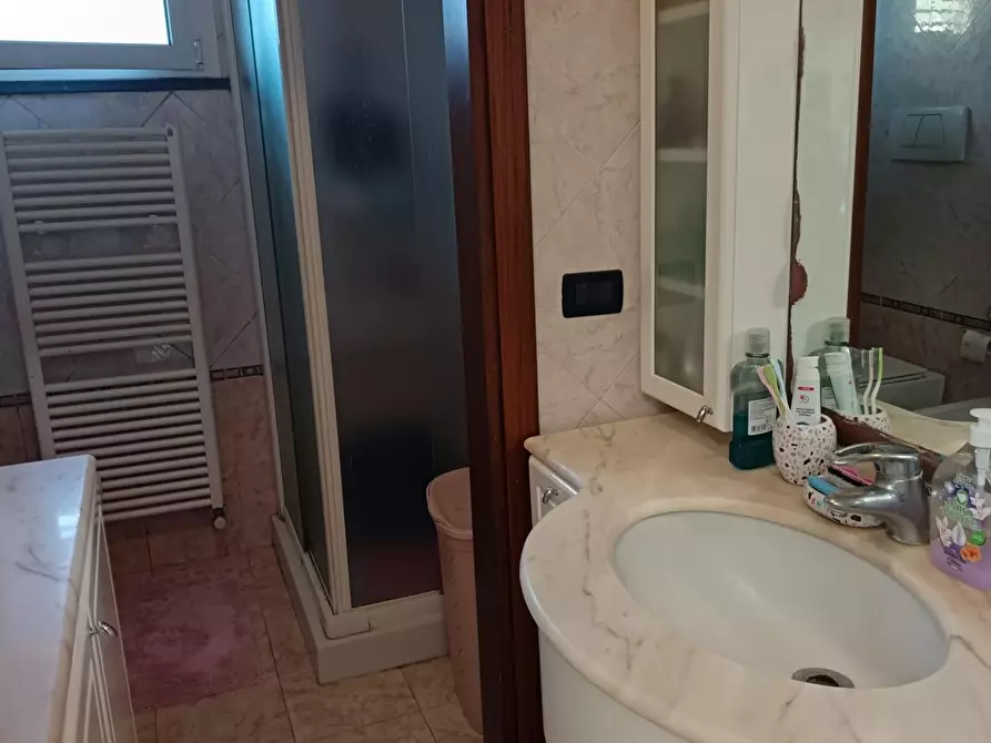 Immagine 25 di Villa in vendita  a Livorno