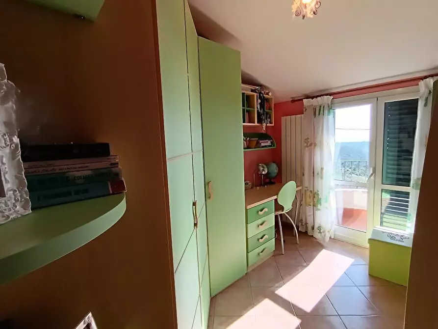 Immagine 17 di Villa in vendita  a Livorno