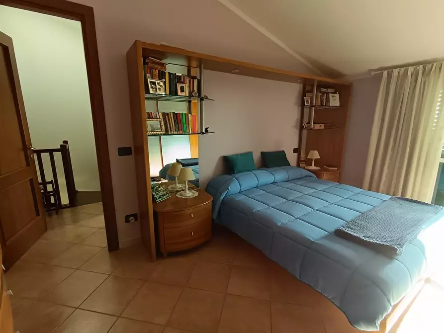 Immagine 16 di Villa in vendita  a Livorno