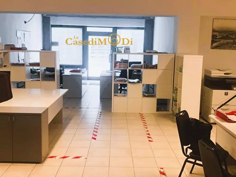 Immagine 5 di Locale commerciale in vendita  a Livorno