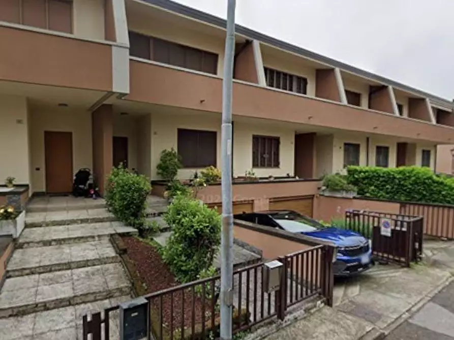 Immagine 1 di Villetta a schiera in vendita  a Liscate