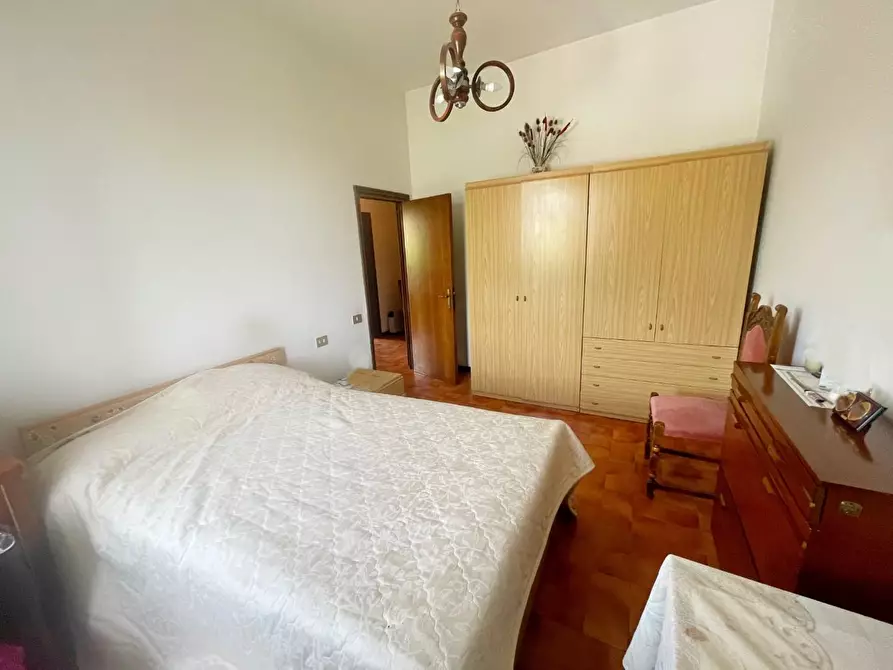 Immagine 10 di Appartamento in vendita  a Poggibonsi