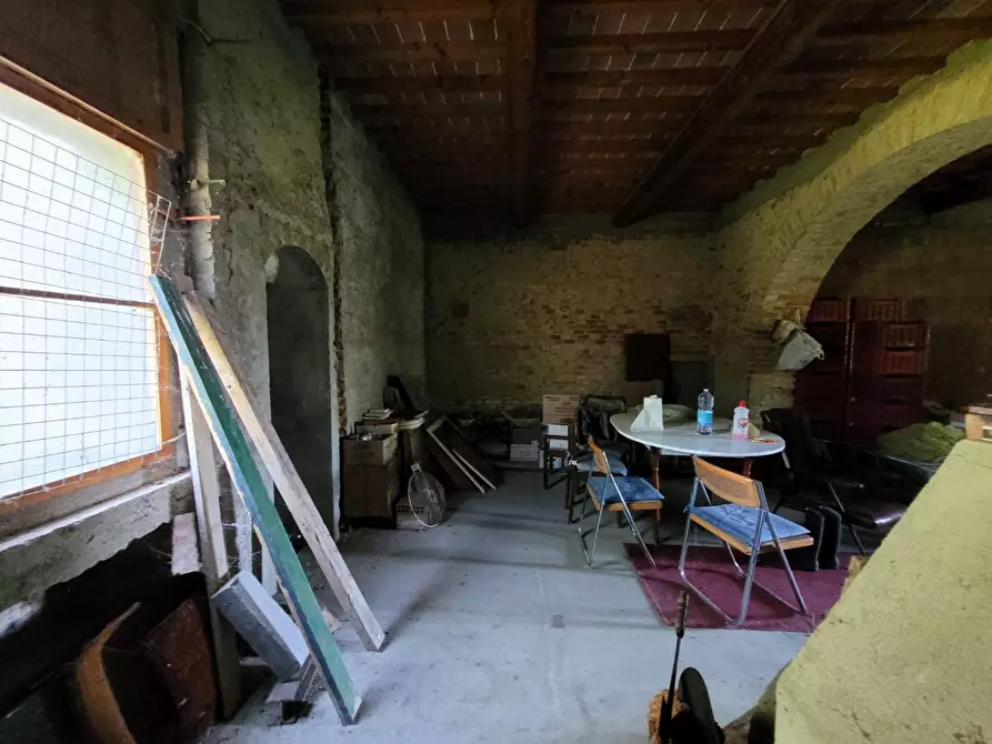 Immagine 9 di Casa colonica in vendita  a Empoli