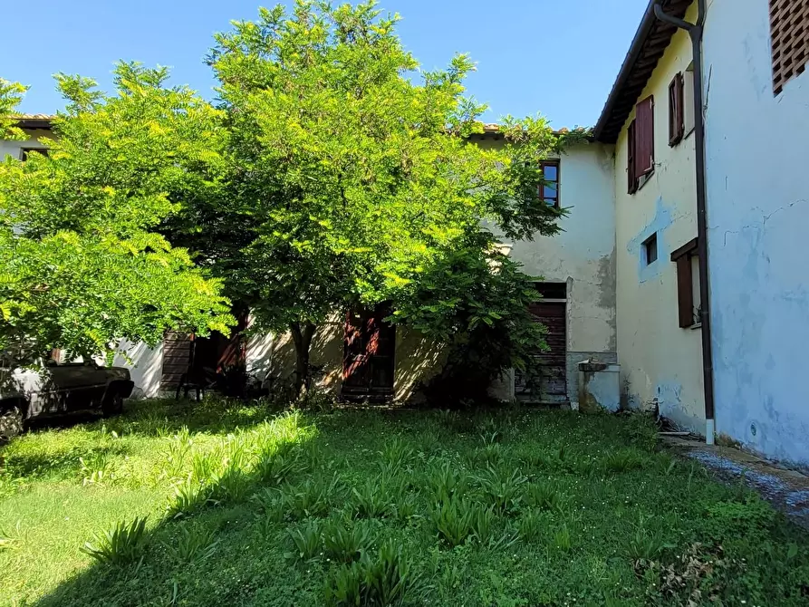 Immagine 10 di Casa colonica in vendita  a Empoli