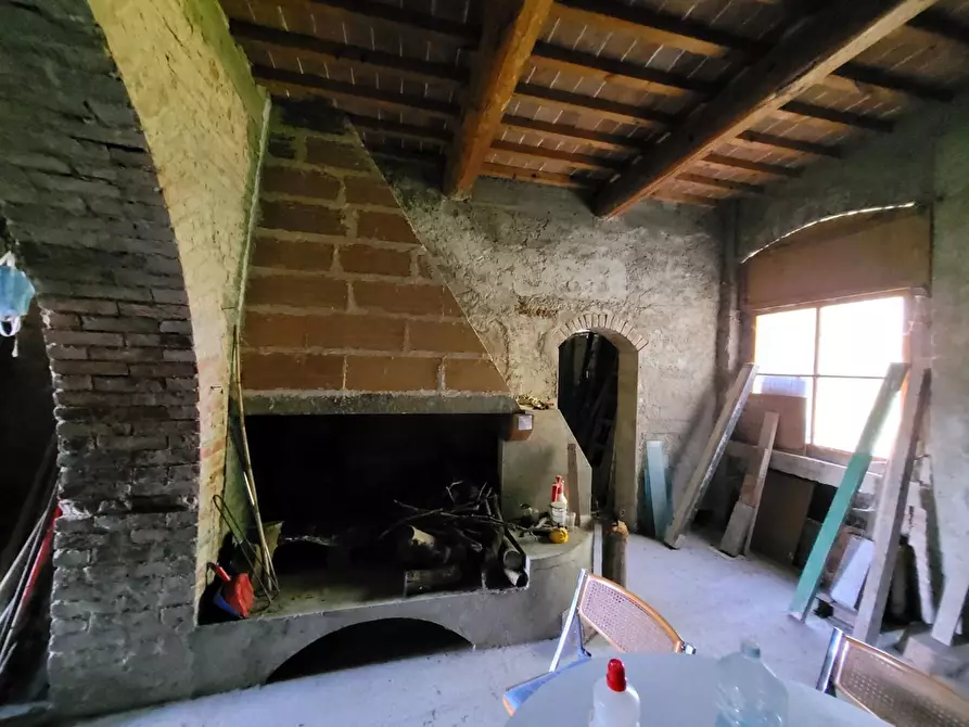 Immagine 5 di Casa colonica in vendita  a Empoli