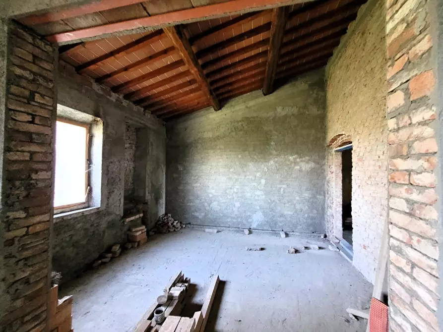Immagine 8 di Casa colonica in vendita  a Empoli