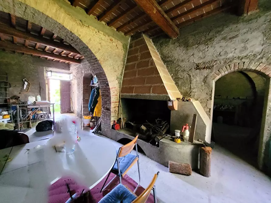 Immagine 1 di Casa colonica in vendita  a Empoli