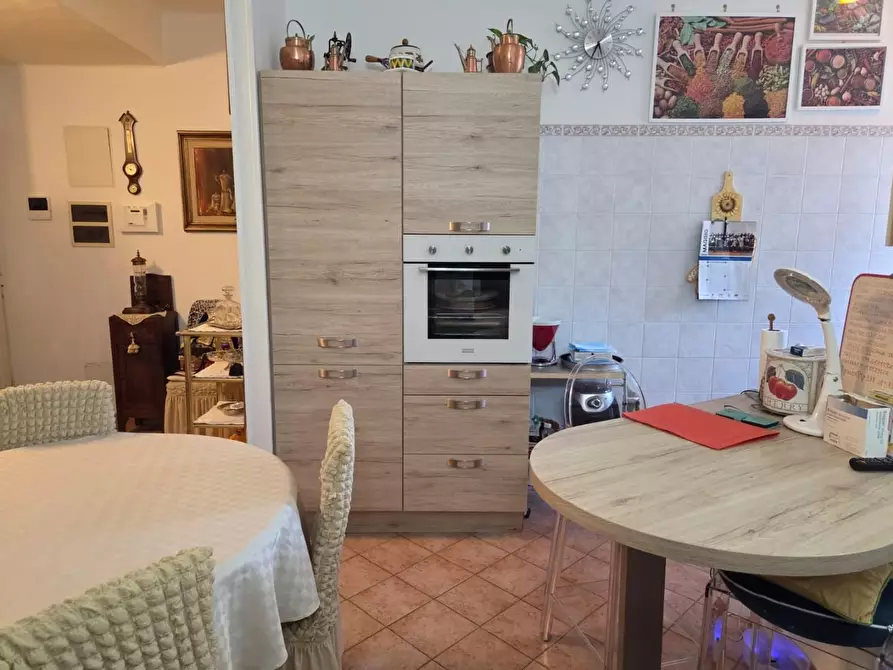 Immagine 5 di Appartamento in vendita  a Siena
