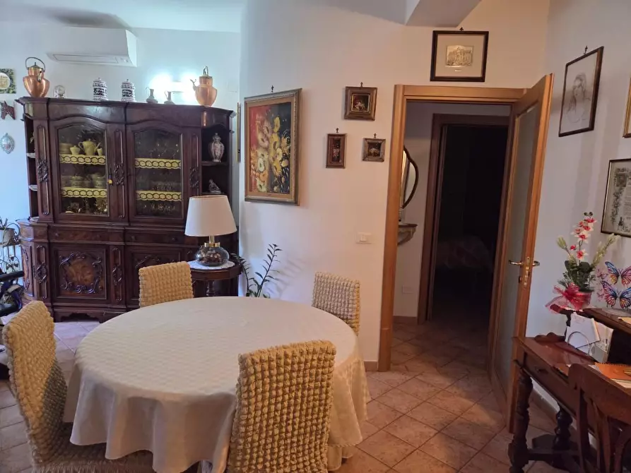 Immagine 2 di Appartamento in vendita  a Siena