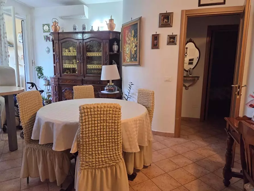 Immagine 4 di Appartamento in vendita  a Siena