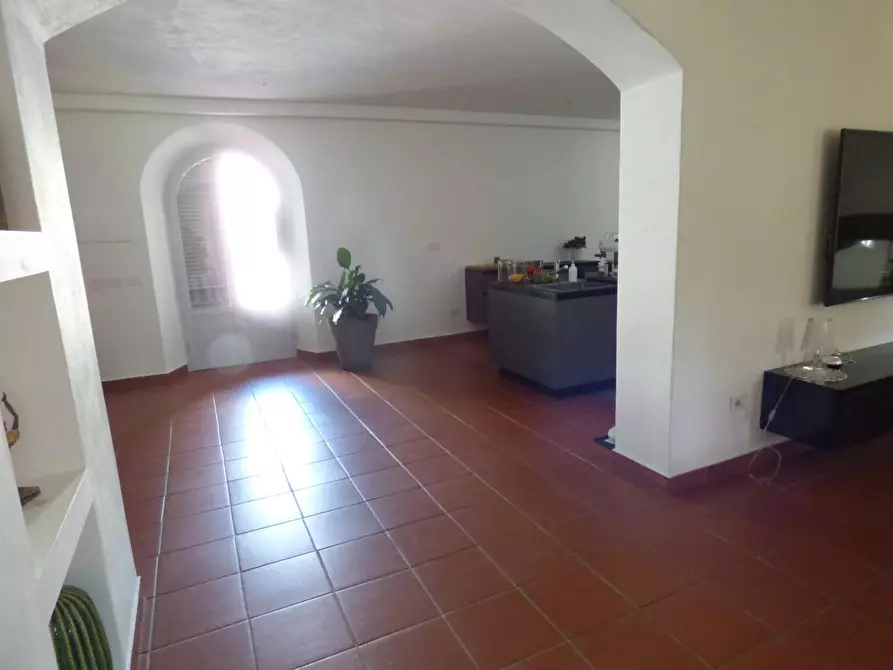 Immagine 8 di Appartamento in vendita  a Suvereto