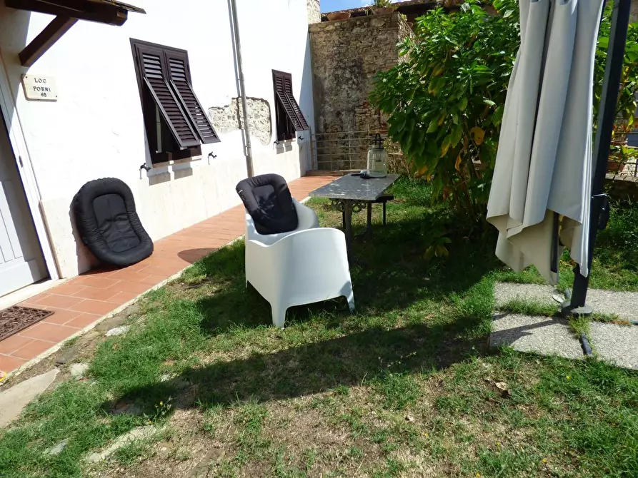 Immagine 10 di Appartamento in vendita  a Suvereto