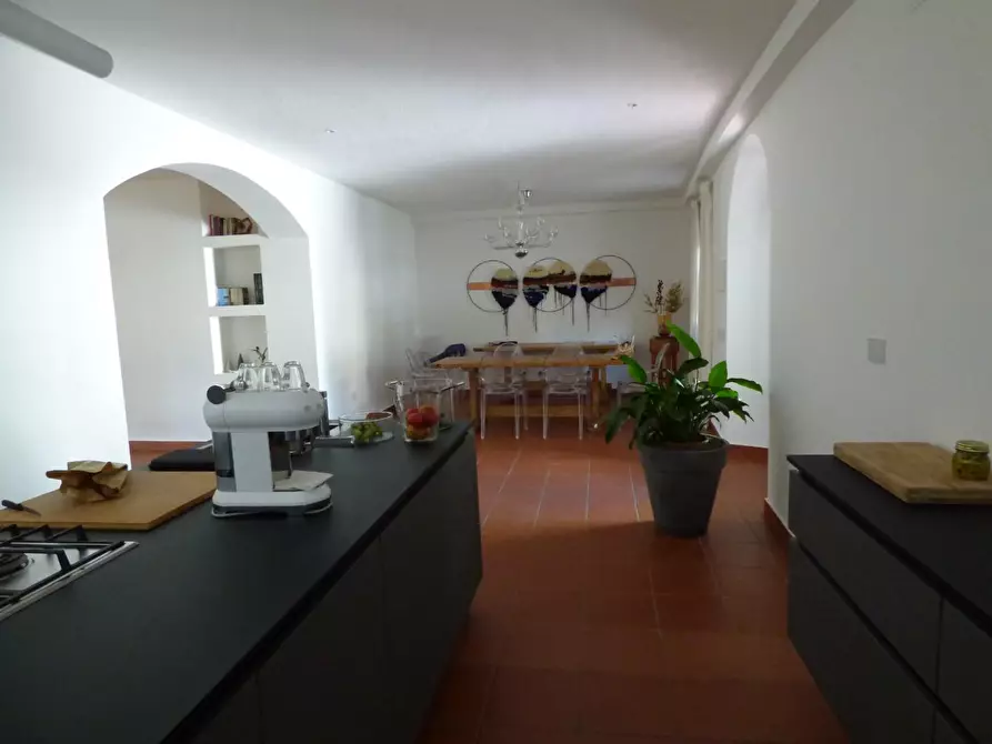 Immagine 3 di Appartamento in vendita  a Suvereto