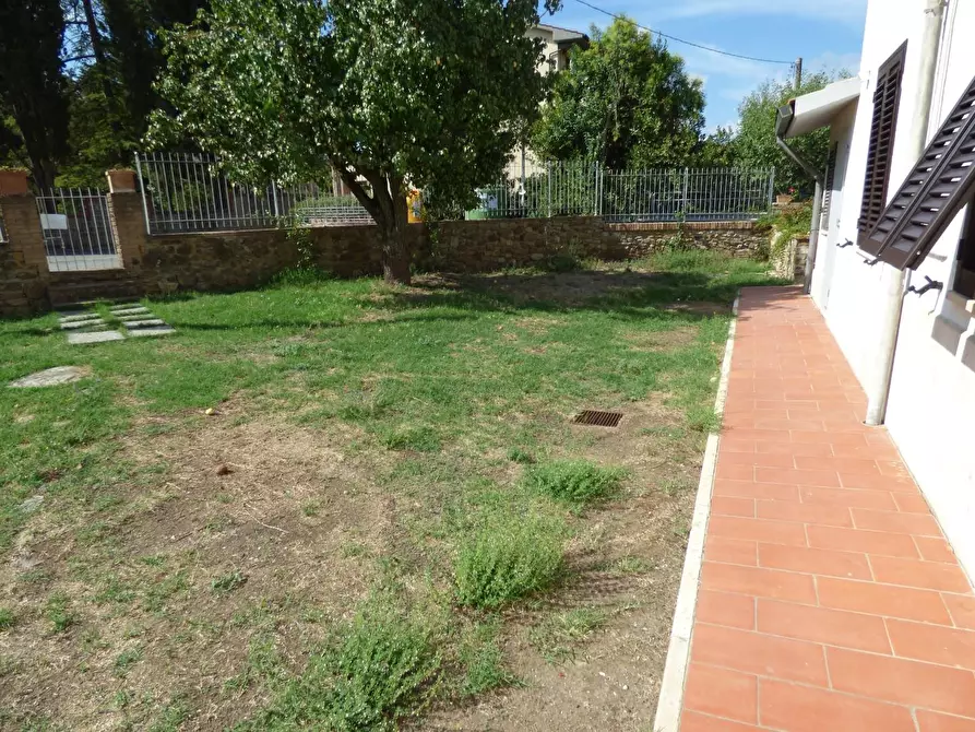 Immagine 9 di Appartamento in vendita  a Suvereto