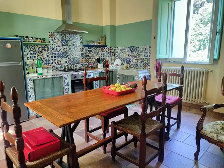 Immagine 8 di Porzione di casa in vendita  a Massa